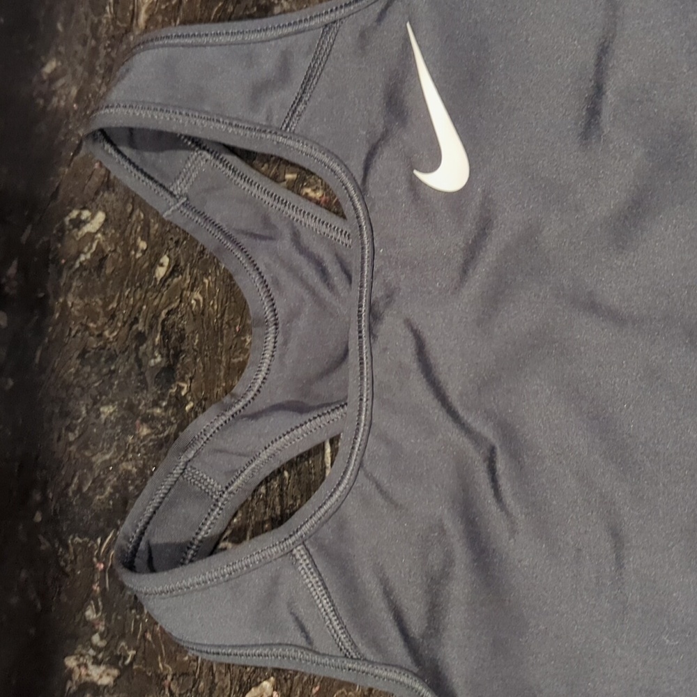 Nike Swoosh Women's Size XS Racerback Tank Black - Picture 3 of 6